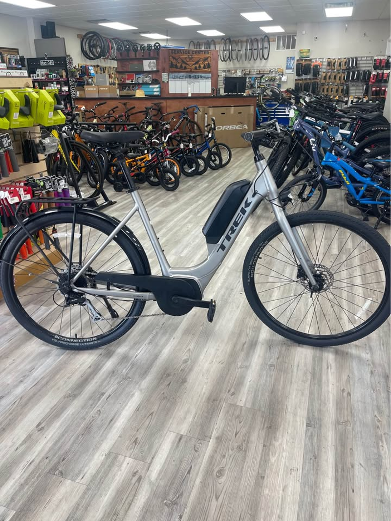 Trek Verve + 2 EBike Large