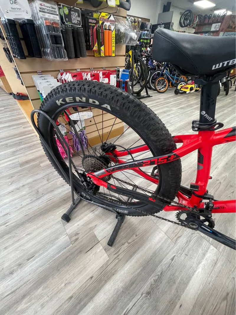 Haro Subvert HT3 27.5 Plus Mountain Bike 14.5-3