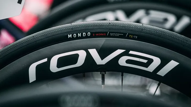 Specialized S-Works Mondo 2Bliss Ready T2/T5 Road Tire 700c x 35c in Black-2