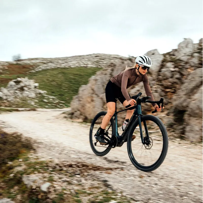 Vittoria Terreno T30 Fine Loose Gravel Endurance Graphene G2.0 Tubeless Folding Tire 700x50 in Black-9