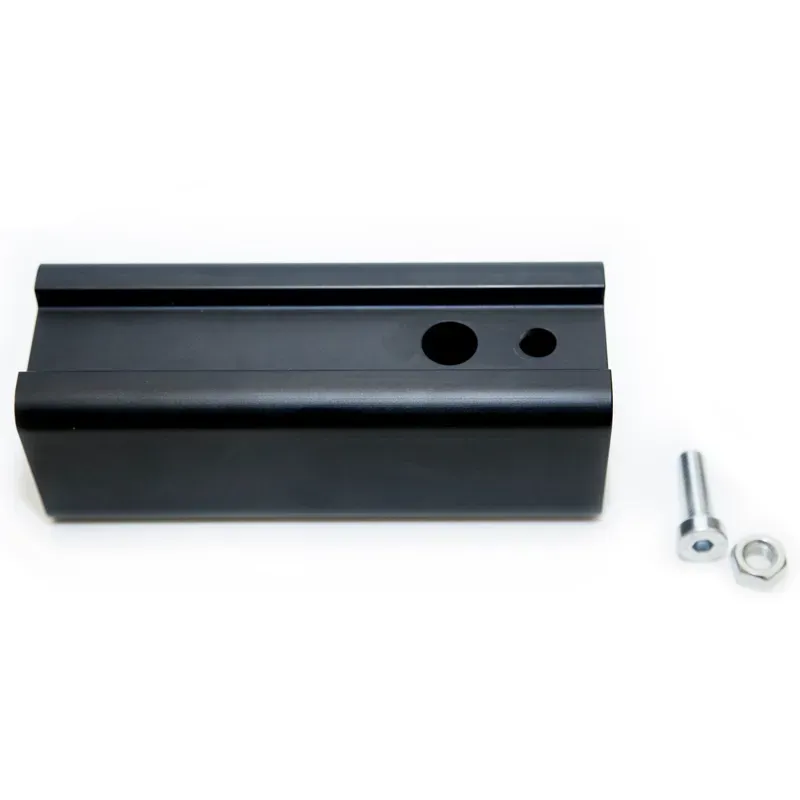 Saris 3032 Aluminum Adaptor in Black