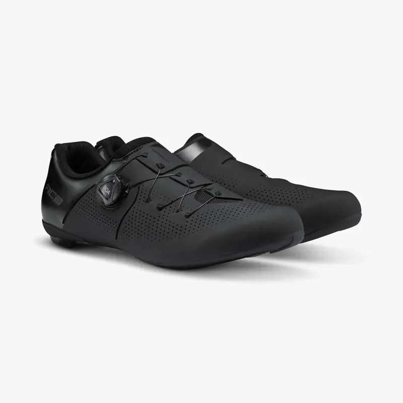 Shimano SH-RC302 Wide Road Shoe in Black-1